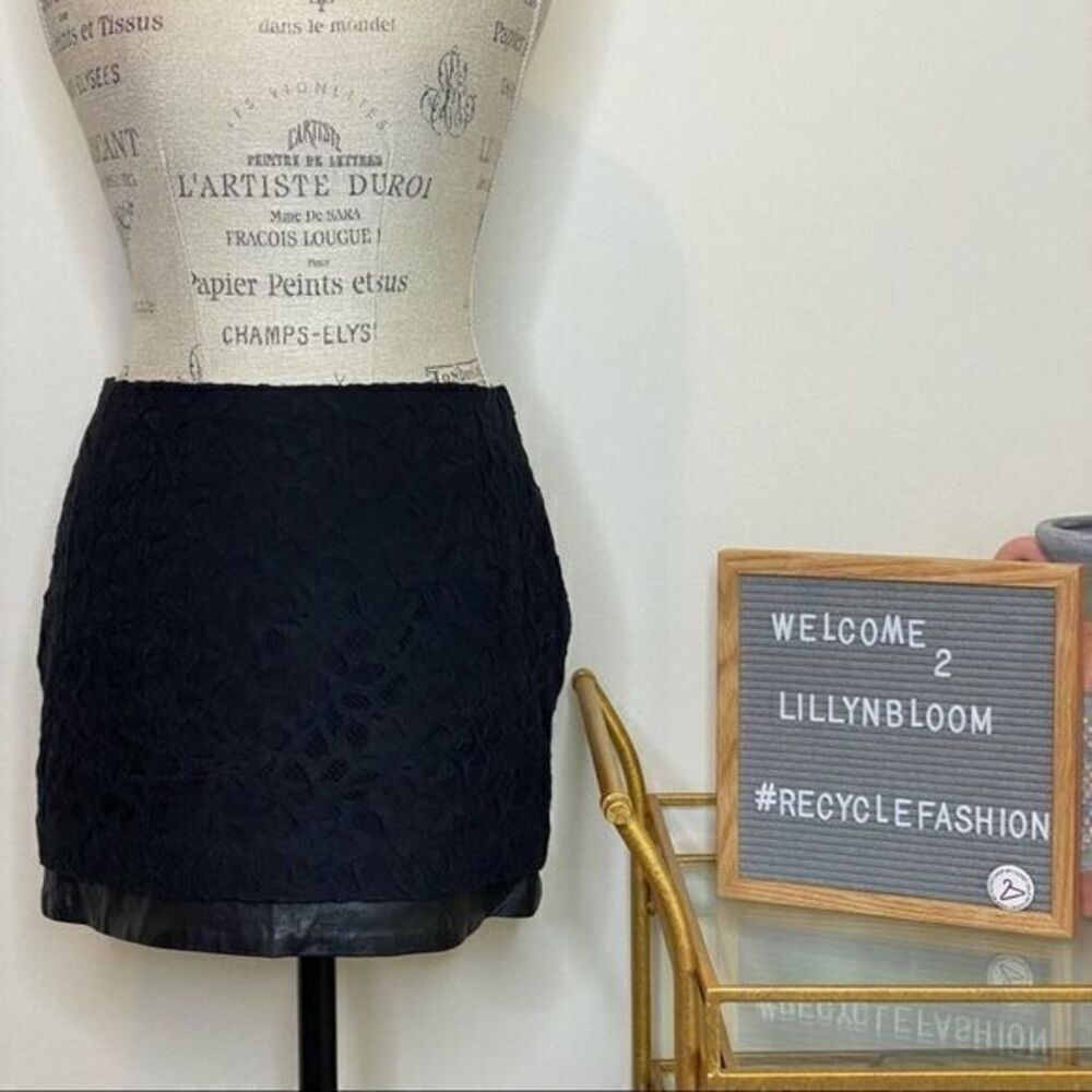 DVF Black Lace And Leather Elley Mini Skirt size 2